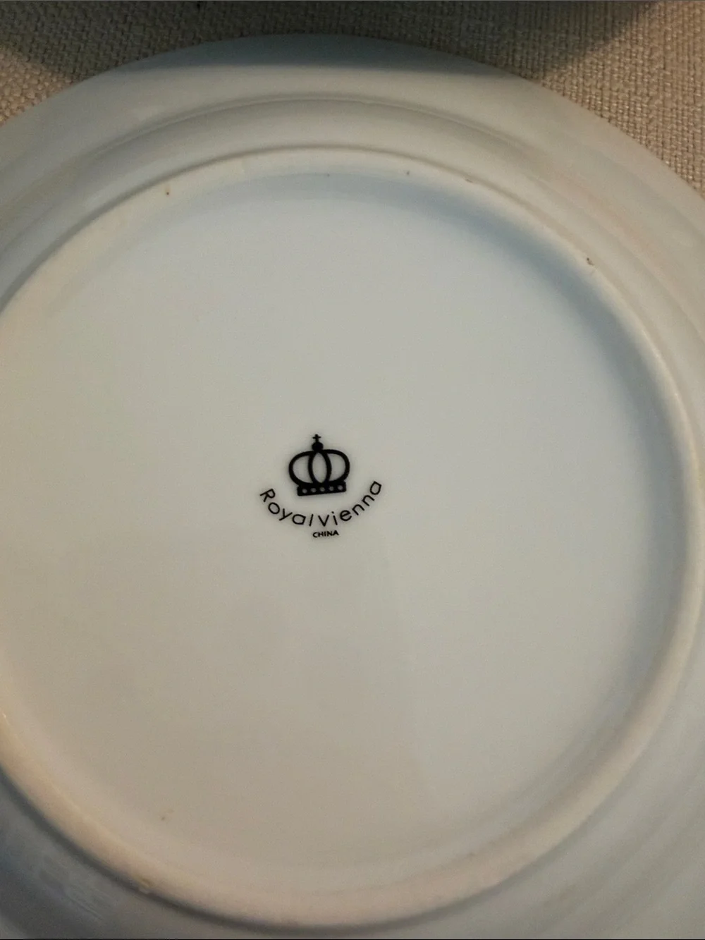Elegant White Porcelain Soup Bowls with Red and Gold Border - Set of 6